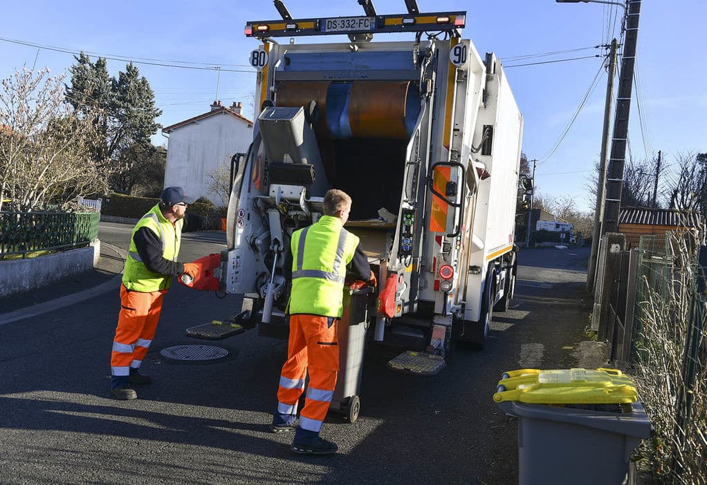 You are currently viewing Revue de presse web  : Perturbation dans la collecte des déchets à Niort